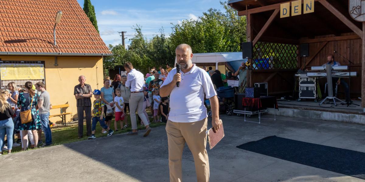 Den Medu Cidlina - František Sentenský Den Medu Cidlina - František Sentenský
